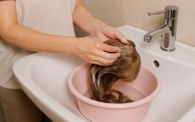 Jak pečovat o paruku z pravých vlasů – kompletní průvodce